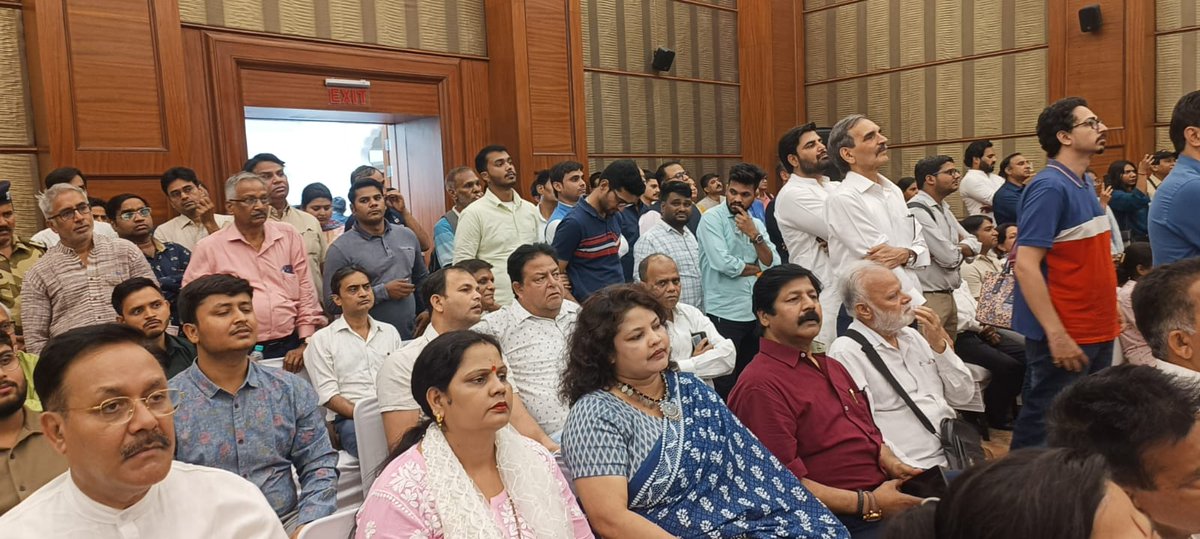 manish107msh's tweet image. डॉ आदिति नारायण जी द्वारा लिखी गई  बहुचर्चित पुस्तक &quot;SHE The King: Rise of LokMata AhilyaBai Holker&quot; पर लिखी गई यह अनोखी रचना पूरे विश्व की मातृ शक्ति को एक नई दिशा और नेतृत्व प्रदान करेगा। आपको एवं पूरे परिवार को बधाई। 
@narendramodi 
@AditiNarayani 
@sanjaypaswanbjp