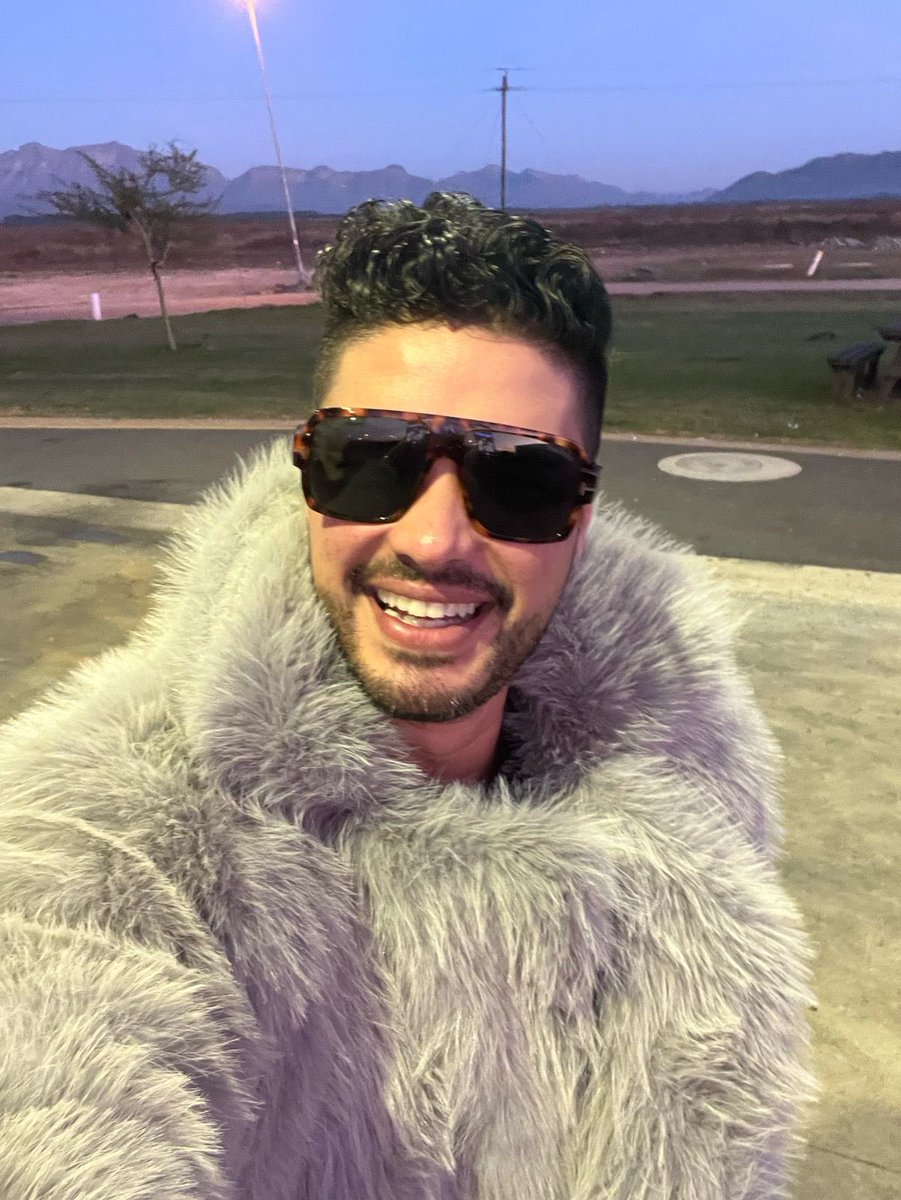 An hour and half in…On route with my brother from another mother, Kevin Abbott

🕶️: @tomford 
🧥: Cosmic

#afrika #burn #afrikaburn #burnvirgin #furcoat #notfur #notfurcoat #mink #capetown #soexcited #bjornsliferocks #kleinkaroo #desert