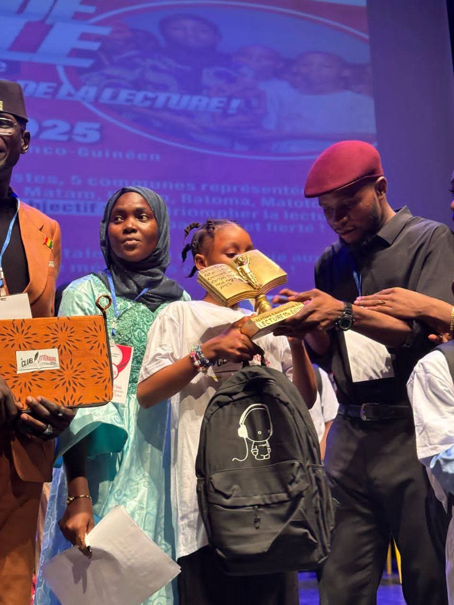 Club Littéraire CCFG tweet media