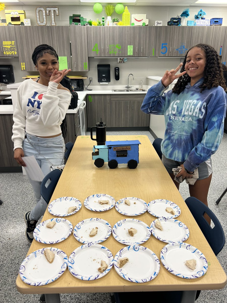 Food Truck Face Off Friday was Fabulous! <a href="/OTMSTigerPride/">Oregon Trail Middle School</a>