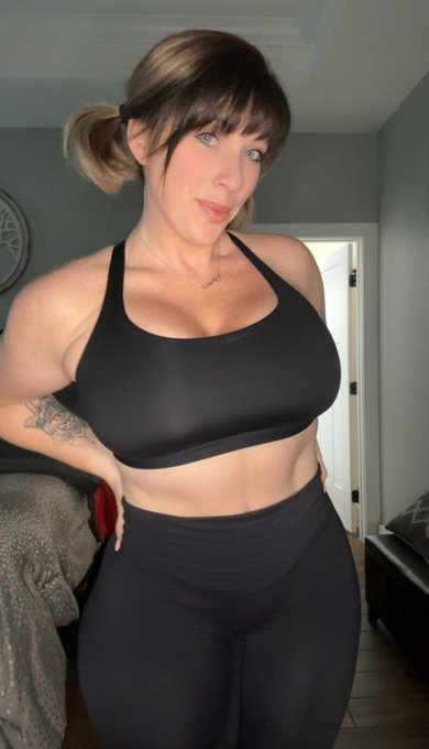 Watch Withstand The Weight's leaked NSFW photo on TwXstars