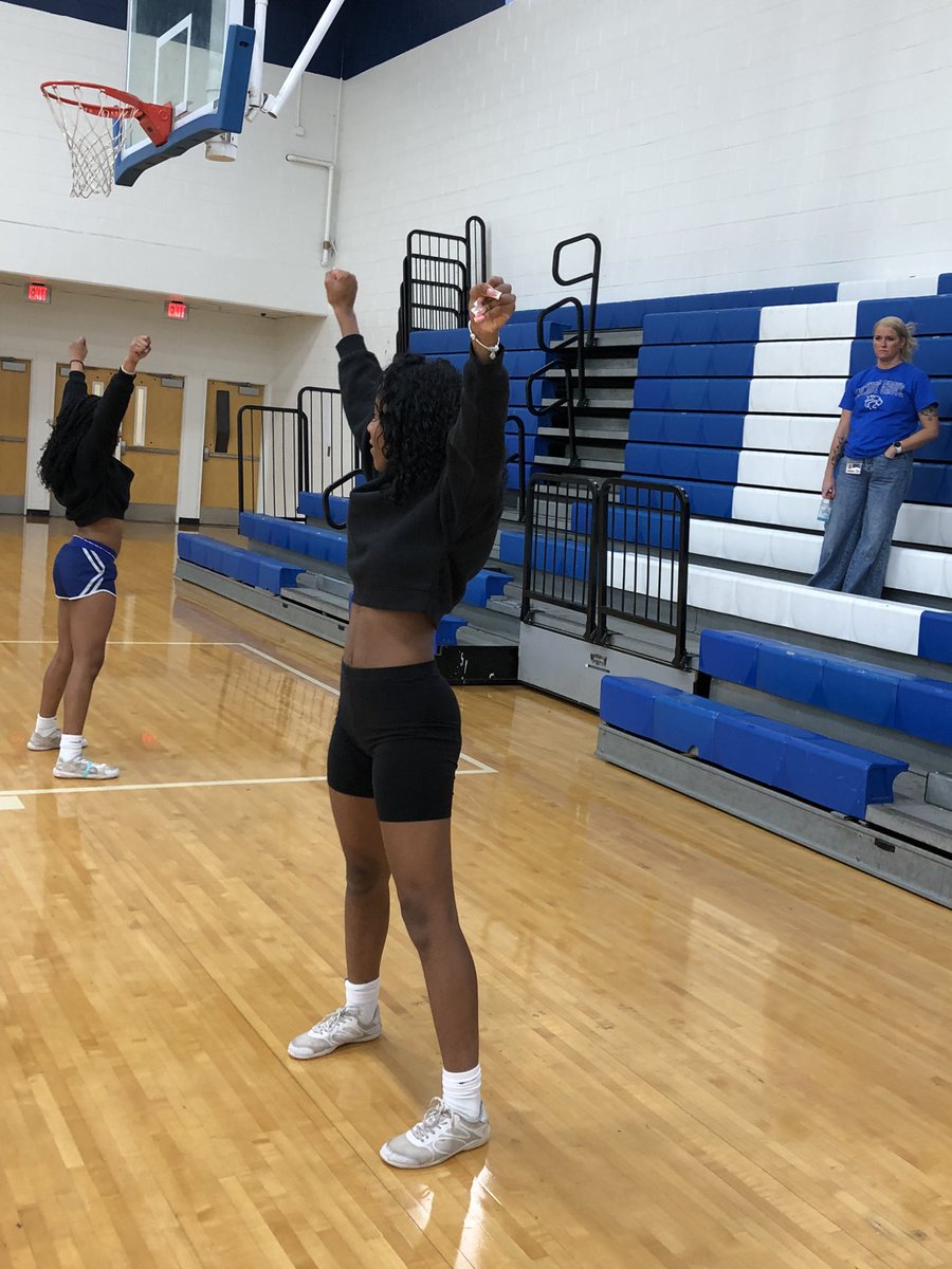 LGMSwildcats_AD's tweet photo. Big shout out to all of the girls who made the 2025-26 cheer roster. Our 8th graders led with grace and pride! @LGMS_HCS https://t.co/OE1wjCpBs6