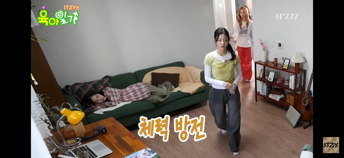 S2oh1ohNE's tweet image. Very fun and caring time #ITZZZ #ITㅋㅋㅋ #ITZY의육아일기