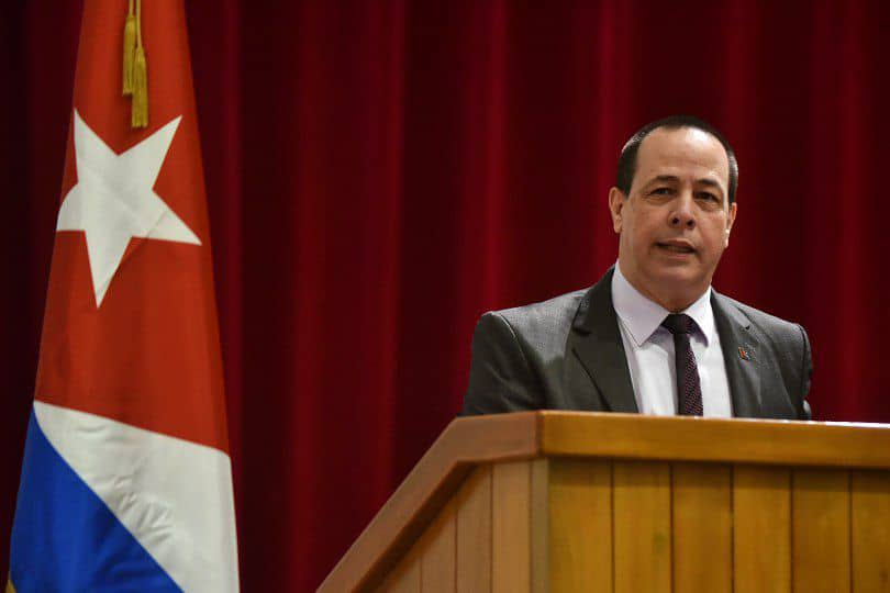 🗣️<a href="/japortalmiranda/">José Angel Portal Miranda</a>: El libro Sistema cubano  de acreditación de instituciones representa un hito en Cuba para el desarrollo de herramientas metodológicas en la evaluación de centros sanitarios, en pos de medir la calidad de los servicios en los tres niveles de atención del Salud.