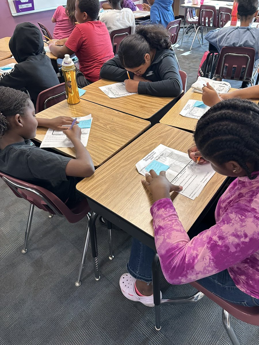 rosemont_es's tweet photo. Twas the week before PM3 testing…and all through the halls our eagles are chatting data to answer the call 📈 🦅 https://t.co/nk60iELoYV