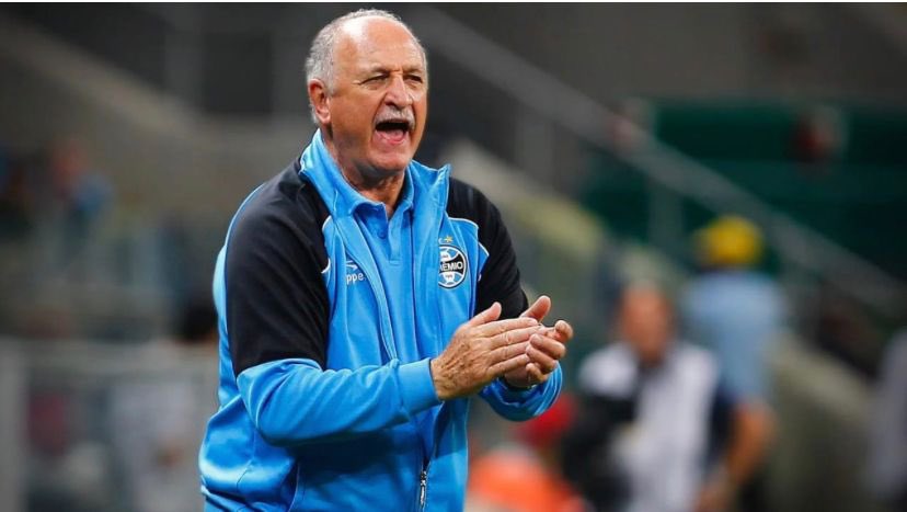 adutra_jr's tweet photo. Ele voltou!

Alma e identidade gremistas.

A cara do Grêmio copero!

Bem-vindo de volta, Felipão! https://t.co/dZWVHgoXoU