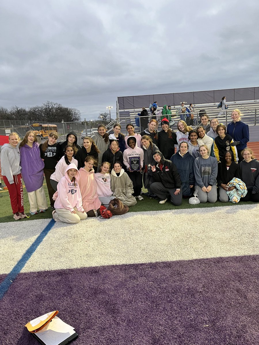 Thanks to ⁦<a href="/coacharmata/">Elaina Armata</a>⁩ for hosting a great event!  Lotsa contributors to help the team take home 2nd place plaque!