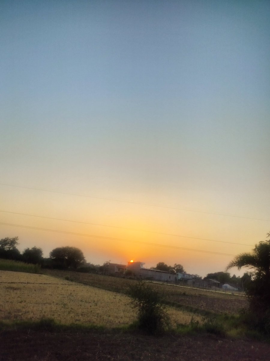 सुप्रभात आपका दिन मंगलमय हो ।।

Good morning have a great day my x family 😍🇮🇳
