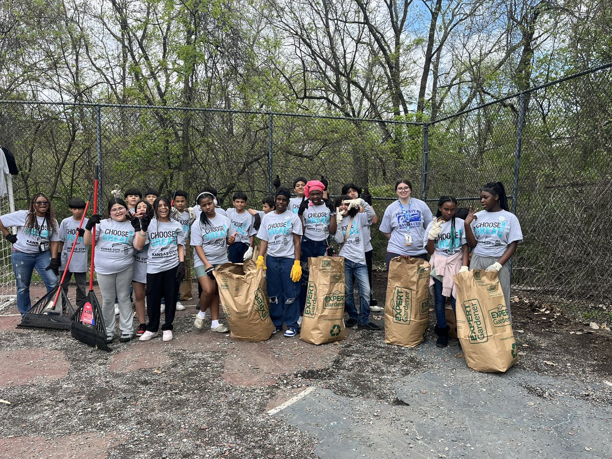 PeggyEverist tweet media