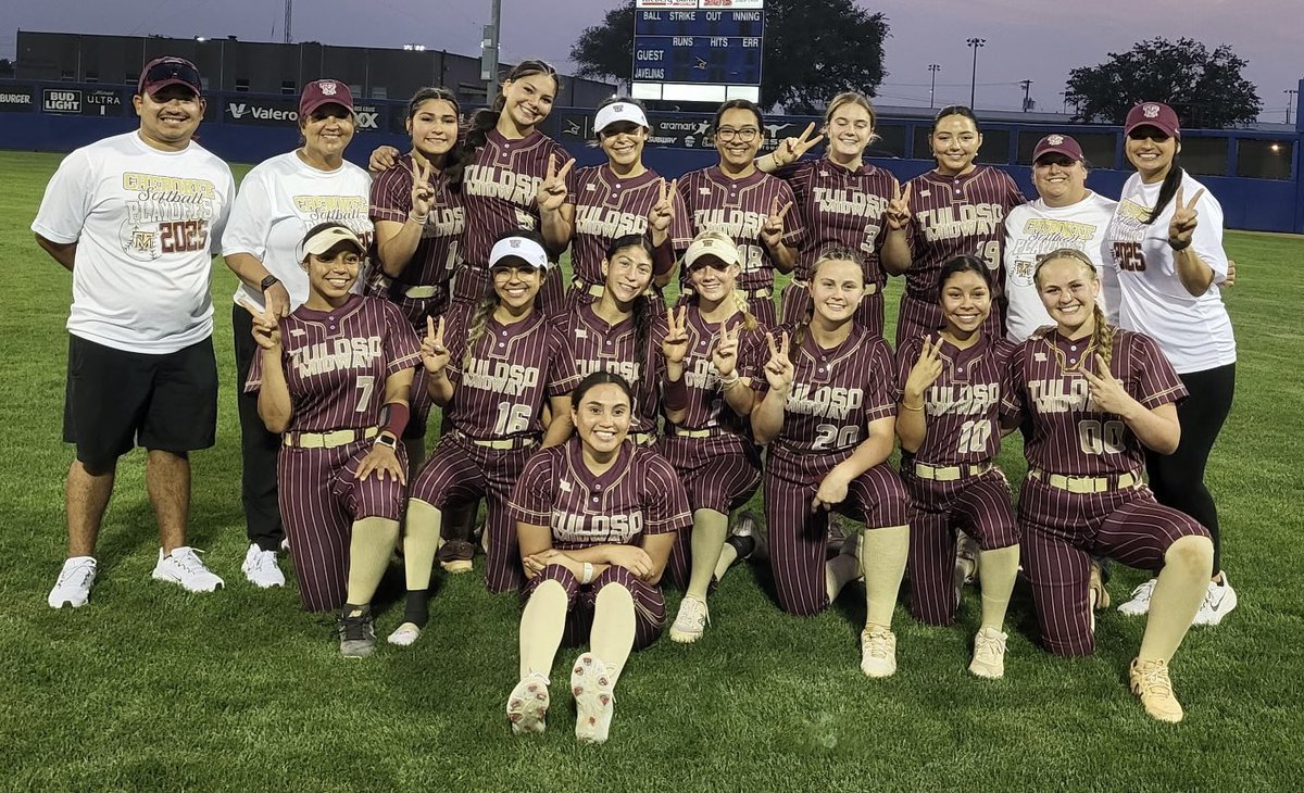 Cherokees get the W over La Feria 7-2 🥎🙌🏻🥎 Round 2…let’s GO ™️🥎™️
