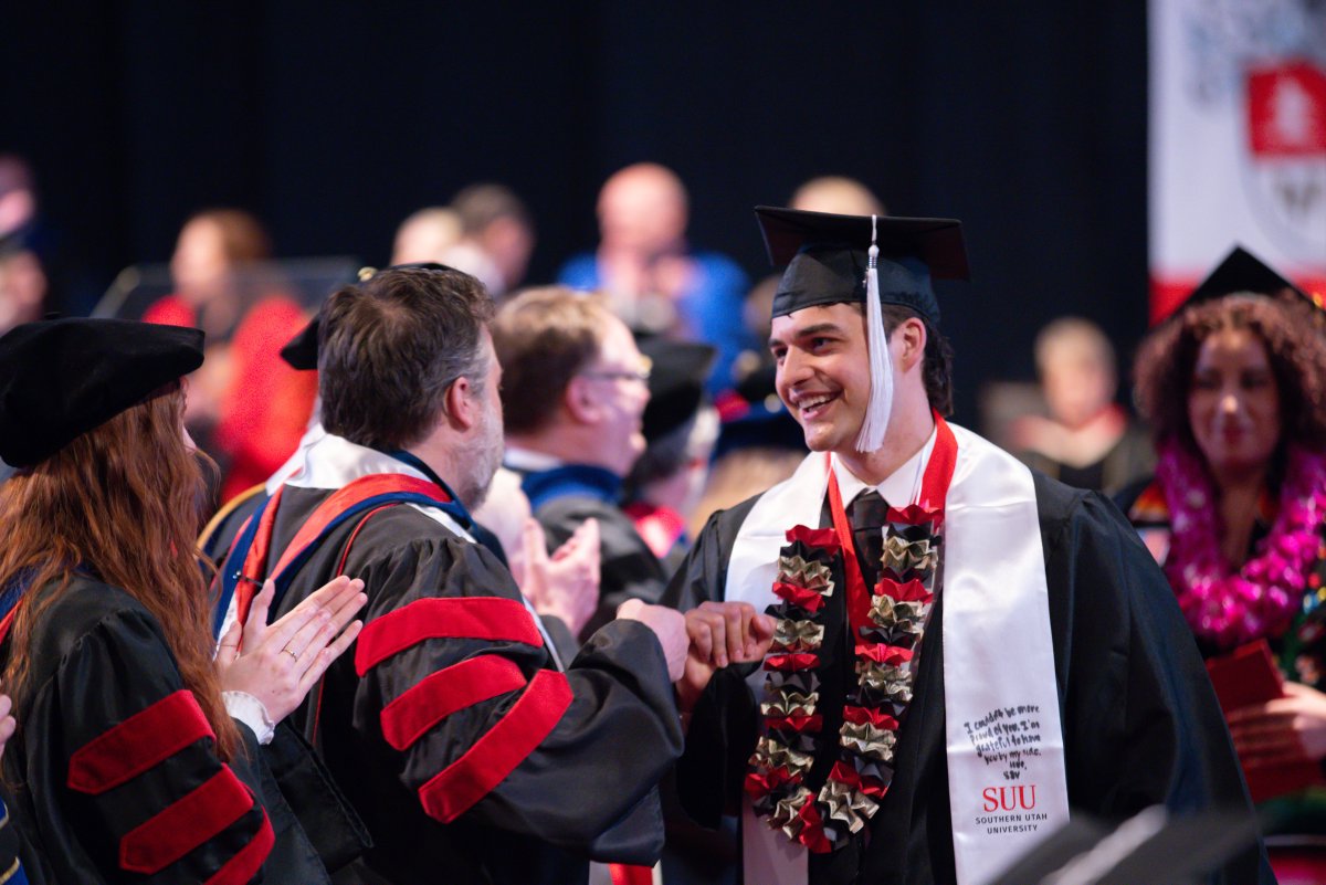 “…if you show up with heart, with humility, and with courage to carve your own way up the mountain, you’ll find purpose, and often, you’ll find success.”
@mileskillebrew at the 2025 commencement. 

Congratulations again, T-Birds! ❤️🤍🦅⚡
#TBirdNation #SUUGrad #SUUTradition