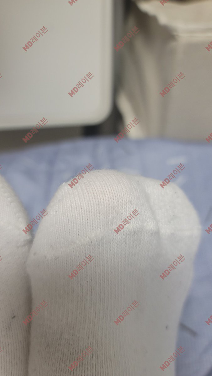 이제 전체샷은 안올려야지 병신섭들이 딸감 올라온다고  나대네 주인님한테 양말값이나 상납해 아 난 비싼것만 신는다ㅎㅎ