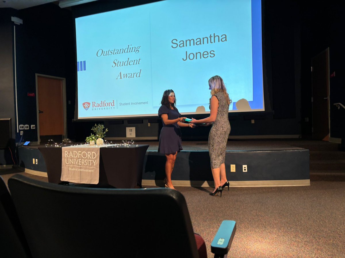 sammarieowens's tweet photo. I am deeply humbled and honored to be named the recipient of the Outstanding Student Award – Graduate Student category. To be the only graduate student selected among so many incredible Highlanders is truly a privilege I will never forget. ❤️ https://t.co/1eymqpnNjH