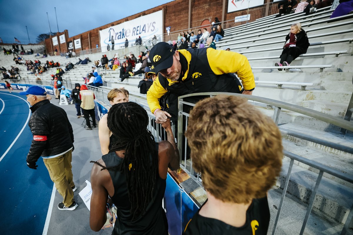 World Leading Time ✅

Derek Leicht, James Fingalsen, Ryan Schreiner and Terrick Johnson win the men's 4x800 relay with a world leading time of 7:21.88 🔥

#Hawkeyes
