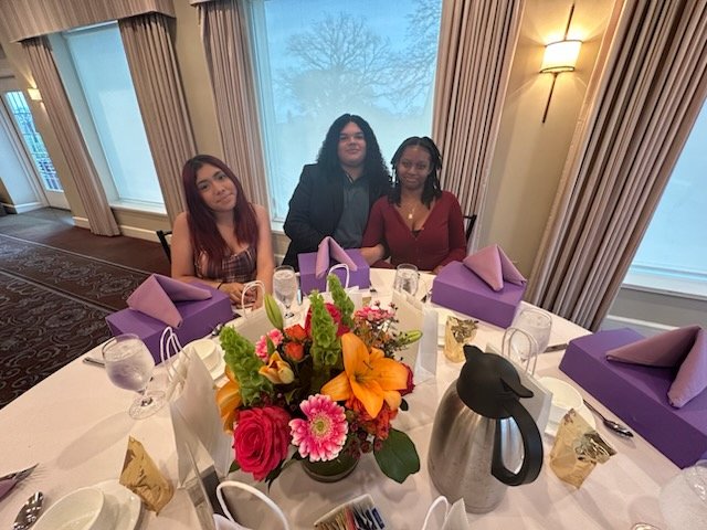Roberto Clemente HS (@rccachicago) on Twitter photo This week, 3 of our Wildcats won the prestigious, Sarah's INN youth voice award 2025. This came with a $2k prize. Thanks to Fernando Ramirez,
Jayla Matarazzo and Ciyandrea Riley Davis. S/O to their teacher, Mr. Tanco. <a href="/ChiPubSchools/">CPS - Chicago Public Schools</a> @ncs This week, 3 of our Wildcats won the prestigious, Sarah's INN youth voice award 2025. This came with a $2k prize. Thanks to Fernando Ramirez,
Jayla Matarazzo and Ciyandrea Riley Davis. S/O to their teacher, Mr. Tanco. <a href="/ChiPubSchools/">CPS - Chicago Public Schools</a> @ncs