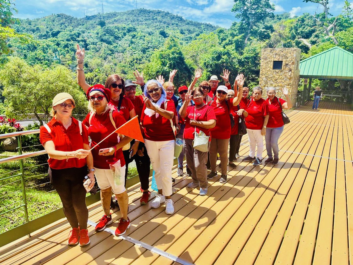 Oppeapr's tweet photo. Celebramos la Semana de la Tierra reconociendo a los voluntarios del Programa Abuelos Adoptivos en La Marquesa, Guaynabo. ¡Gracias por su entrega y amor hacia nuestros niños y adultos mayores!

“Respetar a nuestros mayores es respetar nuestro futuro.”

-Dra. Yolanda Varela Rosa https://t.co/AaDjyIu8B7