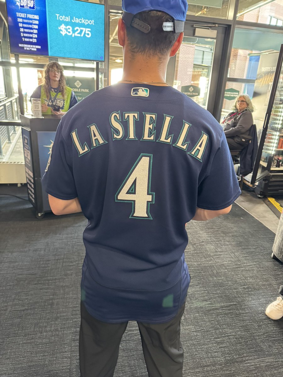 Dude… this is the 3rd time in 3 years we’ve seen someone with this jersey

Which feels like 3 times more than any Mariners fan would’ve expected to see 😂