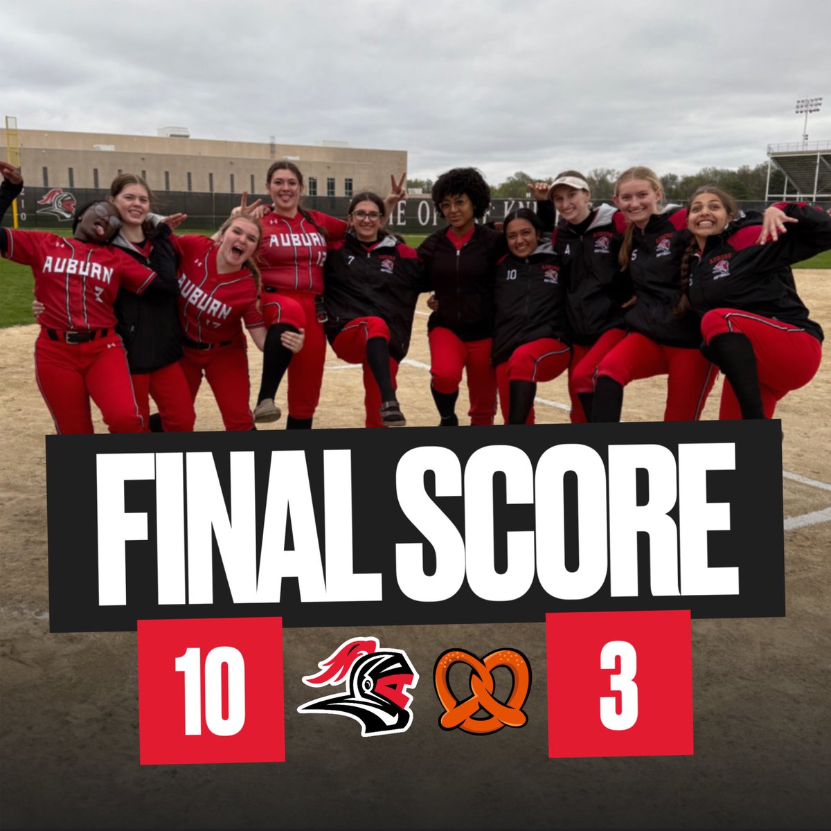 AuburnKnightsSB's tweet photo. Knights win!
@BakerMaylee 10 Ks in the ⭕️
KayKay Hudson 2-2, 4 R, 2 BB, SB
@EvaOstergard 2-4, R, RBI
Natalee Jasso 2-4, 2B, R, 2 RBI
Emmie Ostergard 2-3, 3 RBI
@LilyParr2026 3-4, 2 2B, 2 R, 3 RBI &amp; the 👑! https://t.co/yIobQyqBGV