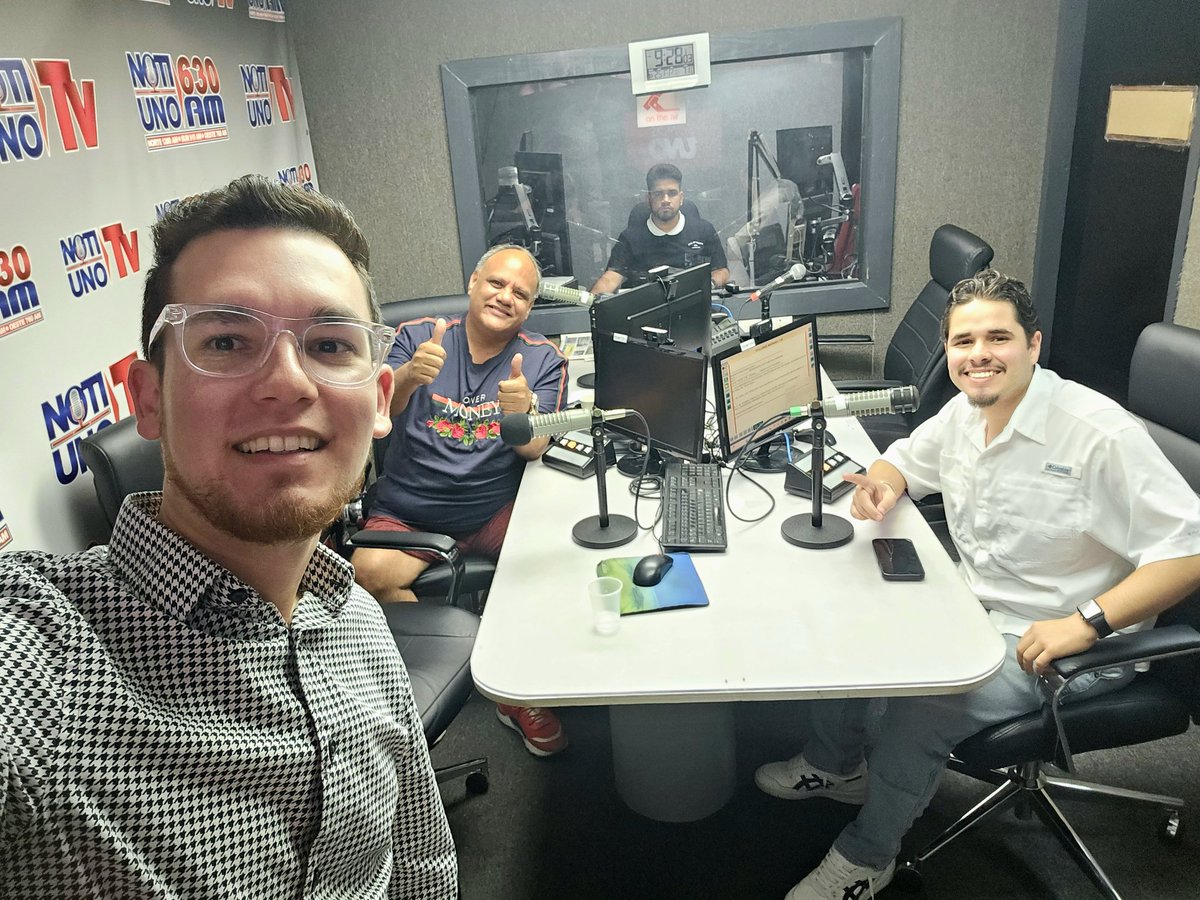 Víctor Berrios (@victorberrios24) on Twitter photo Participando en NotiUno en La Noche - La Nueva Generación con el profesor Francisco Pabón y el amigo legislador municipal de Barranquitas Francisco López representando a la <a href="/JuventudPNP/">Organización Juventud Progresista</a> <a href="/pnp_pr/">Partido Nuevo Progresista</a>. ¡Sintoniza! <a href="/NotiUno/">NotiUno 630</a> 630am
notiuno.com/notiuno-tv/
notiuno.com/escuchar-en-vi… Participando en NotiUno en La Noche - La Nueva Generación con el profesor Francisco Pabón y el amigo legislador municipal de Barranquitas Francisco López representando a la <a href="/JuventudPNP/">Organización Juventud Progresista</a> <a href="/pnp_pr/">Partido Nuevo Progresista</a>. ¡Sintoniza! <a href="/NotiUno/">NotiUno 630</a> 630am
notiuno.com/notiuno-tv/
notiuno.com/escuchar-en-vi…