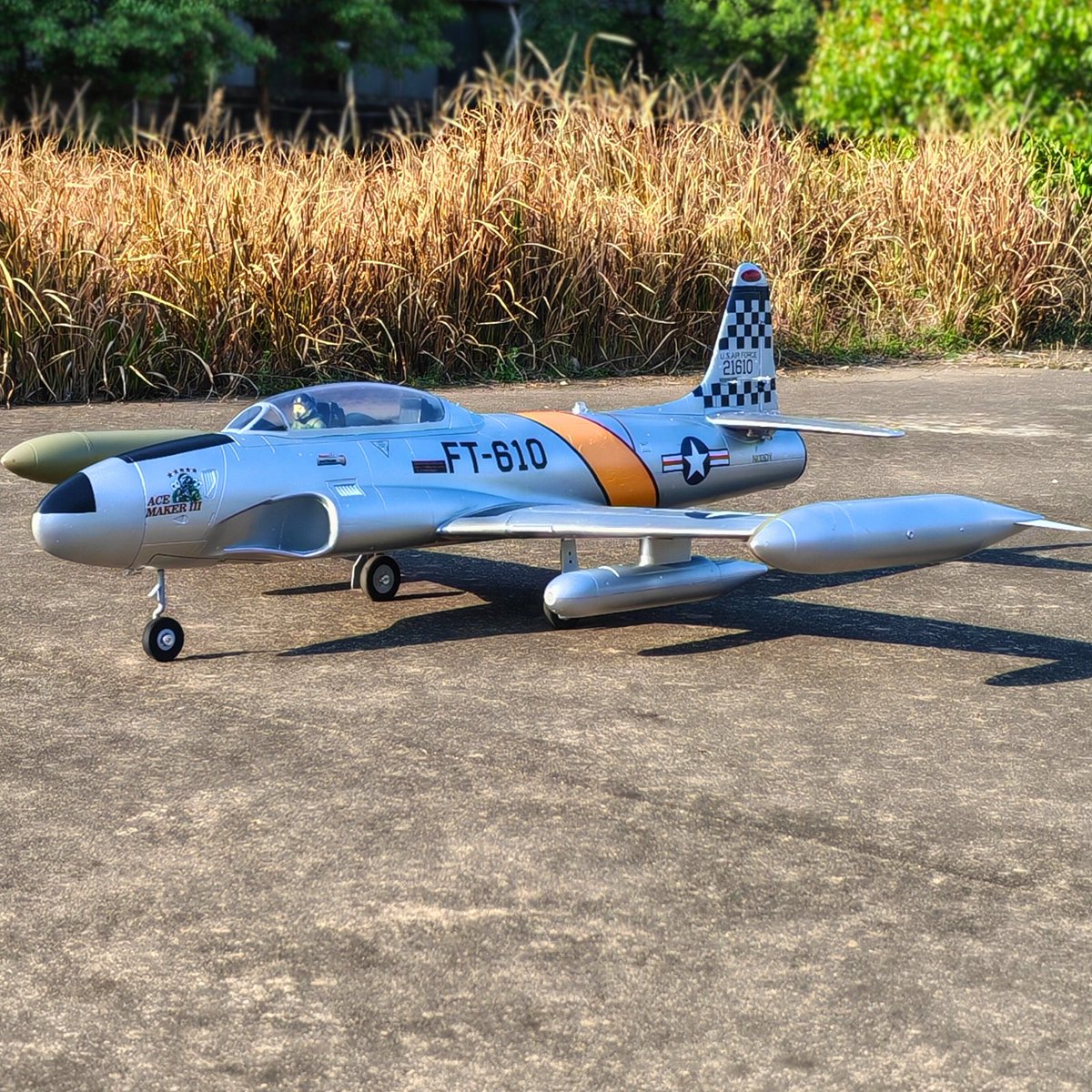 dynamhobby's tweet image. Introducing the 𝐃𝐲𝐧𝐚𝐦 𝐓-𝟑𝟑 𝐒𝐡𝐨𝐨𝐭𝐢𝐧𝐠 𝐒𝐭𝐚𝐫 𝟕𝟎𝐦𝐦 𝐄𝐃𝐅 𝐉𝐞𝐭—the latest release in our EDF lineup! Your next favorite flyer is here. Effortless to build, thrilling to fly, and packed with value. 
dynamrc.com/products/t-33-…

#DynamRC #NewRelease #T33Jet
