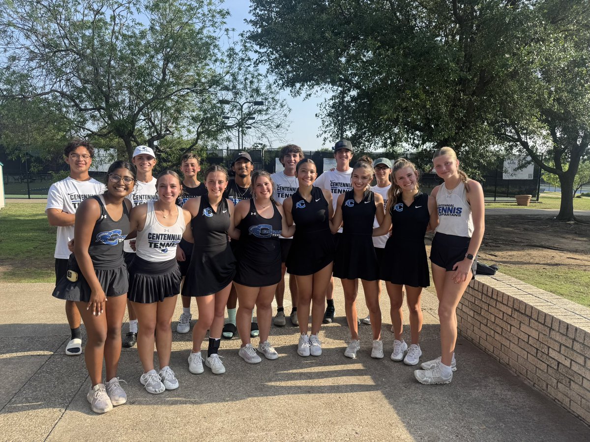 What a great Day 1 at District 8-5A. We have 13 players advancing to Day 2 of the championship- the most ever! We have been working hard and it shows. Proud of everyone! Let’s see how many players we can take to the Regional Championships in Lubbock! Go Spartans! 🥇🥉🎾💪🏻