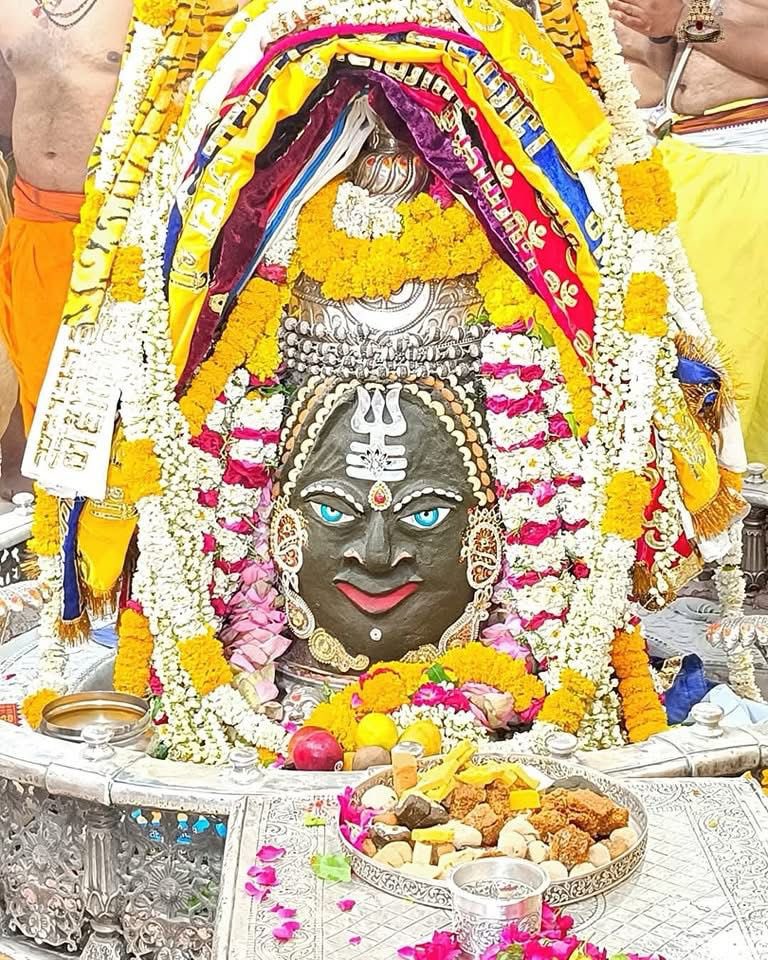 Rajubhai Boricha ahir (modi ka parivar) (@rajubhaiboricha) on Twitter photo ЁЯЩПЁЯП╗ЁЯМ╣ЁЯЩПрдЕрдХрд╛рд▓ рдореГрддреНрдпреБ рд╡реЛ рдорд░реЗ рдЬреЛ рдХрд░реНрдо
рдХрд░реЗ рдЪрд╛рдВрдбрд╛рд▓ рдХрд╛ рдХрд╛рд▓ рдЙрд╕рдХрд╛ рдХреНрдпрд╛ рдХрд░реЗ рдЬреЛ рднрдХреНрдд рд╣реЛ рдорд╣рд╛рдХрд╛рд▓ЁЯМ╣ЁЯЩПЁЯП╗*
ЁЯЩПЁЯМ╣рдЬрдп рд╢реНрд░реА рдорд╣рд╛рдХрд╛рд▓ ЁЯМ╣ЁЯЩП*
*рд╢реНрд░реА рдорд╣рд╛рдХрд╛рд▓реЗрд╢реНрд╡рд░ рдЬреНрдпреЛрддрд┐рд░реНрд▓рд┐рдВрдЧ*
*рдЖрдЬ рдХрд╛ рднрд╕реНрдордЖрд░рддреА рд╢реНрд░реГрдВрдЧрд╛рд░ рджрд░реНрд╢рди*
*26/4/2025 (рд╢рдирд┐рд╡рд╛рд░)
ЁЯМ╣рдЖрдкрдХрд╛ рд╣рд░ рджрд┐рди рд╢реБрдн рд╣реЛ ЁЯМ╣ ЁЯЩПЁЯП╗ЁЯМ╣ЁЯЩПрдЕрдХрд╛рд▓ рдореГрддреНрдпреБ рд╡реЛ рдорд░реЗ рдЬреЛ рдХрд░реНрдо
рдХрд░реЗ рдЪрд╛рдВрдбрд╛рд▓ рдХрд╛ рдХрд╛рд▓ рдЙрд╕рдХрд╛ рдХреНрдпрд╛ рдХрд░реЗ рдЬреЛ рднрдХреНрдд рд╣реЛ рдорд╣рд╛рдХрд╛рд▓ЁЯМ╣ЁЯЩПЁЯП╗*
ЁЯЩПЁЯМ╣рдЬрдп рд╢реНрд░реА рдорд╣рд╛рдХрд╛рд▓ ЁЯМ╣ЁЯЩП*
*рд╢реНрд░реА рдорд╣рд╛рдХрд╛рд▓реЗрд╢реНрд╡рд░ рдЬреНрдпреЛрддрд┐рд░реНрд▓рд┐рдВрдЧ*
*рдЖрдЬ рдХрд╛ рднрд╕реНрдордЖрд░рддреА рд╢реНрд░реГрдВрдЧрд╛рд░ рджрд░реНрд╢рди*
*26/4/2025 (рд╢рдирд┐рд╡рд╛рд░)
ЁЯМ╣рдЖрдкрдХрд╛ рд╣рд░ рджрд┐рди рд╢реБрдн рд╣реЛ ЁЯМ╣