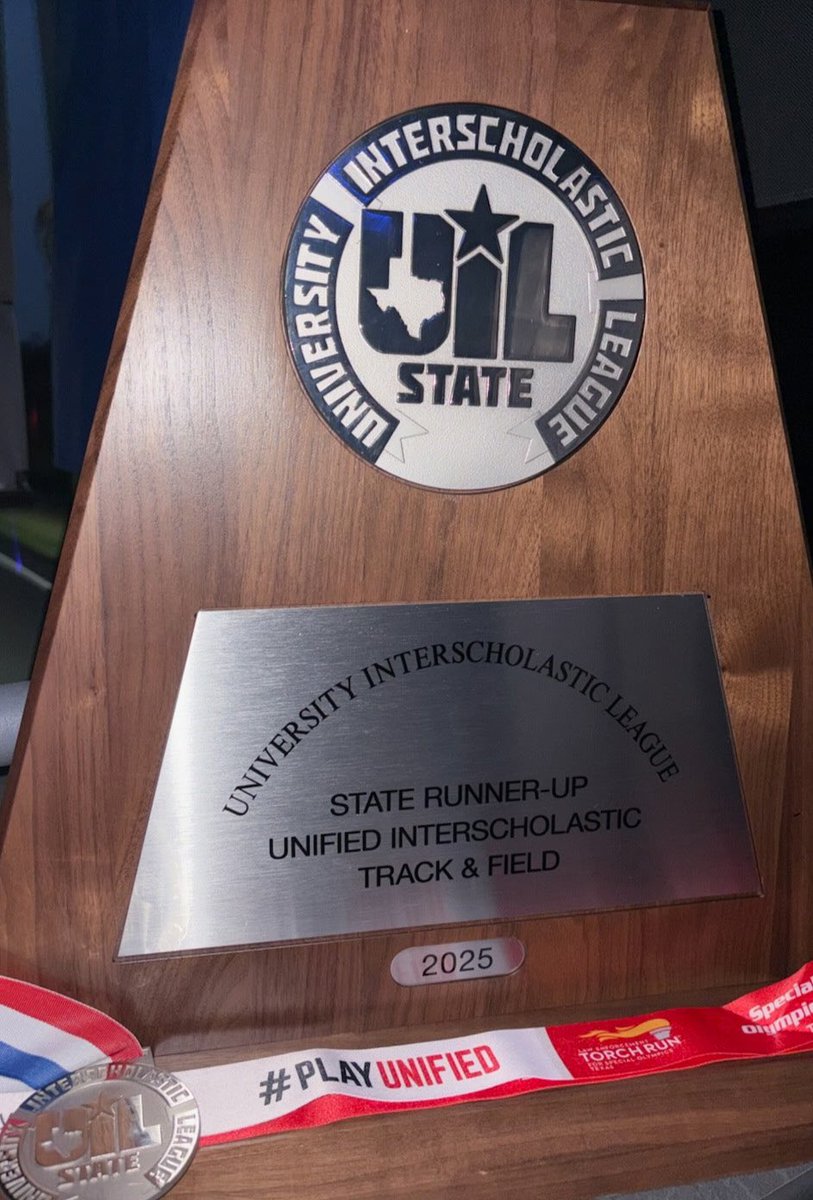 CoachCUresti's tweet photo. Porter’s Unified Track team battled against 15 other teams at the State Unified Track Competition hosted by Hendricksen High School in Pflugerville today and finished with 109 points and the Runner-Up Trophy. Congratulations to our talented athletes on an outstanding season! 💙🤠 https://t.co/MjJiXaF02r