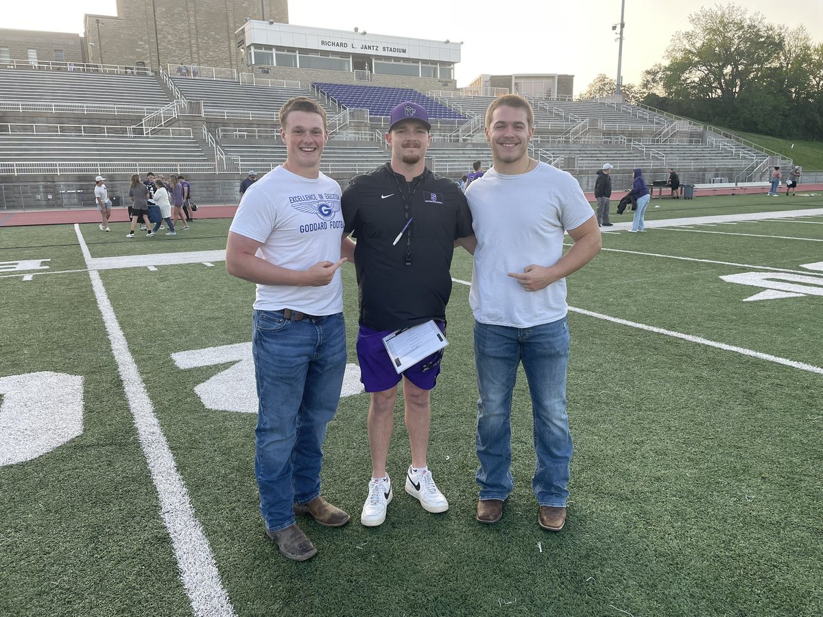 JoeDiekemper's tweet image. Thank you @CoachSmithSC for inviting us out to watch the spring game, had a great time! @BuilderFootball
