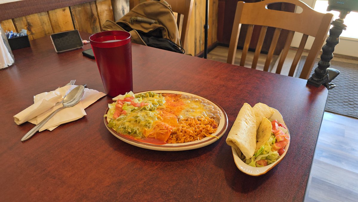 youtu.be/80CNXoyLcLg
I was campin' for my  ⁨Outdoors Unsupervised channel  at the Gila National Forest in Apache Creek Campground when a local had stopped in to let me know Smokey's Cafe in Reserve New Mexico is a gr8 place to eat.