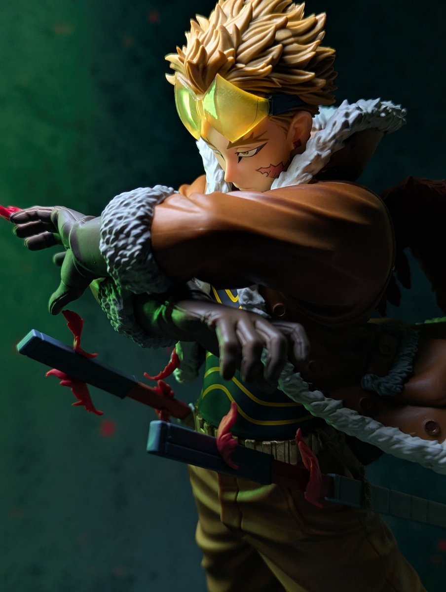 一番くじ僕のヒーローアカデミア
紡ぐ力
D賞ホークス　MASTERLISEフィギュア
写真撮りました〜！今回一番の当たりかも知れんな！！