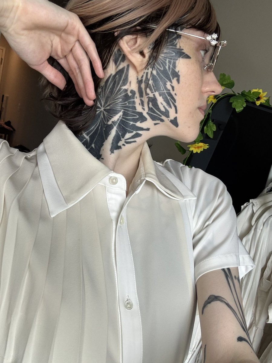 Transgender,
Trendsetter 
         ❤️