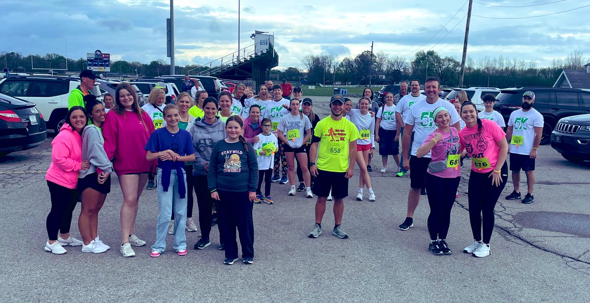 Huge thanks to everyone who came out for the Centerville HS Neon Glow 5K!The rain didn’t stop us from having an awesome night — glow sticks, good vibes, and a whole lot of fun.
Next up: National Leadership Conference in Orlando! Let’s go!
#NeonGlow5K #INBPA