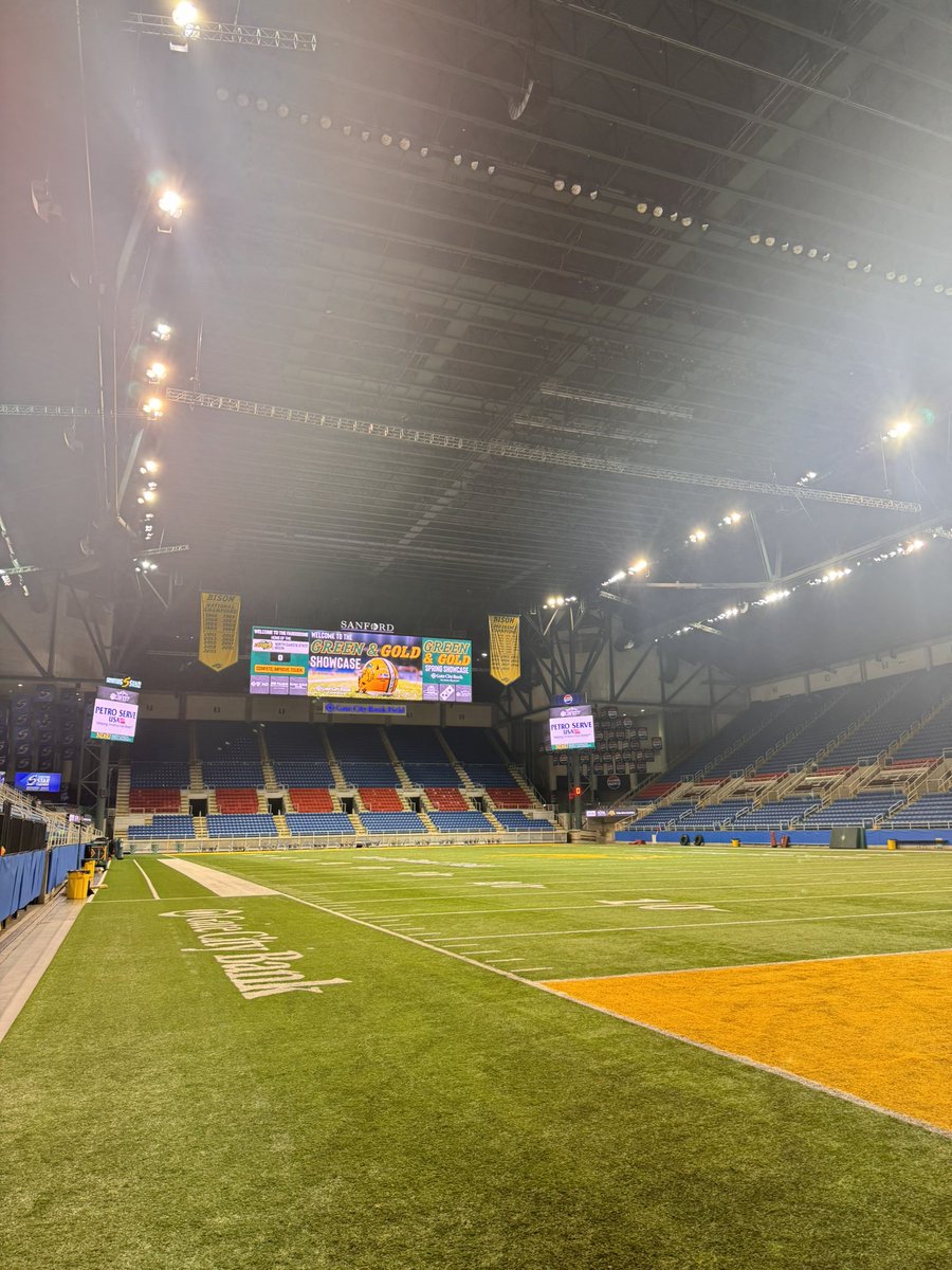 Jahan Abubakar (@jahanabubakar2) on Twitter photo Had a great visit <a href="/NDSUfootball/">NDSU Football</a> It was great meeting with the coaches and learning about everything! <a href="/LWWestWarriorFB/">Lincoln-Way West Football</a> <a href="/CoachSamOjuri22/">Coach_Ojuri</a> <a href="/PrepRedzoneIL/">Prep Redzone Illinois</a> <a href="/AllenTrieu/">Allen Trieu</a> <a href="/EDGYTIM/">Timothy “EDGYTIM” OHalloran</a> Had a great visit <a href="/NDSUfootball/">NDSU Football</a> It was great meeting with the coaches and learning about everything! <a href="/LWWestWarriorFB/">Lincoln-Way West Football</a> <a href="/CoachSamOjuri22/">Coach_Ojuri</a> <a href="/PrepRedzoneIL/">Prep Redzone Illinois</a> <a href="/AllenTrieu/">Allen Trieu</a> <a href="/EDGYTIM/">Timothy “EDGYTIM” OHalloran</a>