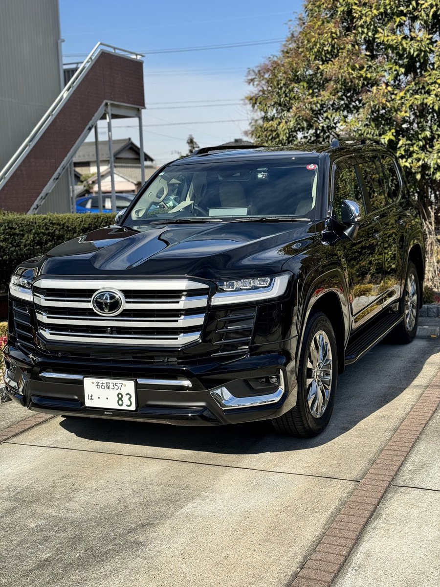 4/25日20時～4/25日8時30分の間に愛知県尾張旭市にてランドクルーザー300が盗まれました。
些細な情報があれば連絡ください。

拡散お願いいたします。

#ランドクルーザー300 
#盗難
#尾張旭市
#拡散希望