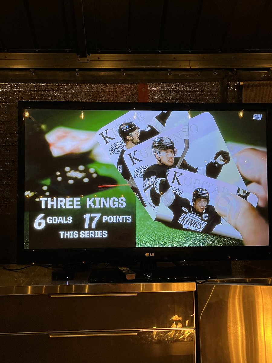 Uhhhhhh……. Not a great graphic choice I’d say