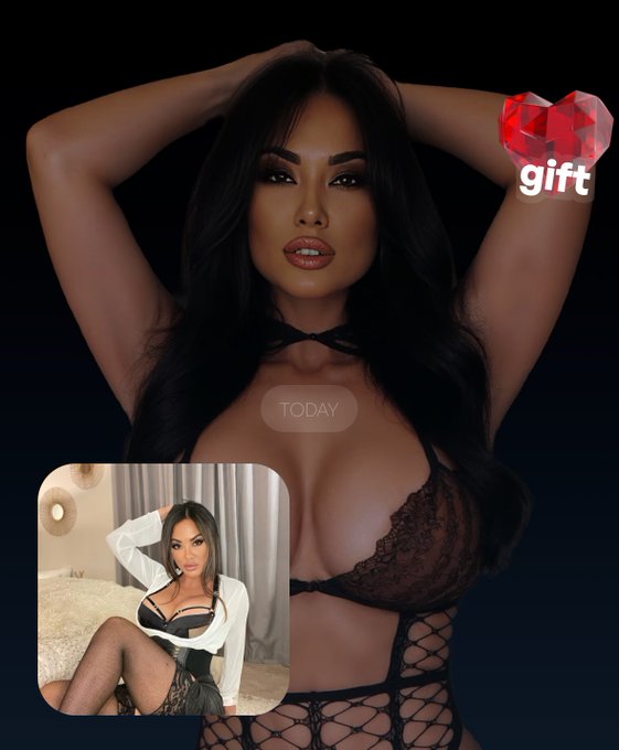 Watch Kaylani Lei's leaked NSFW photo on TwXstars