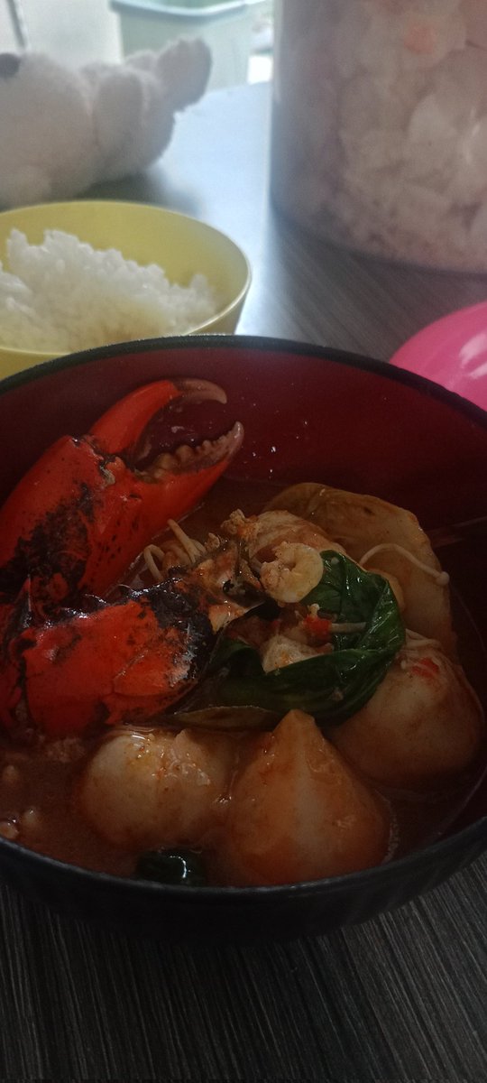 cuaca pagi ini cocok sekali buat makan yg berkuah 😍🦀