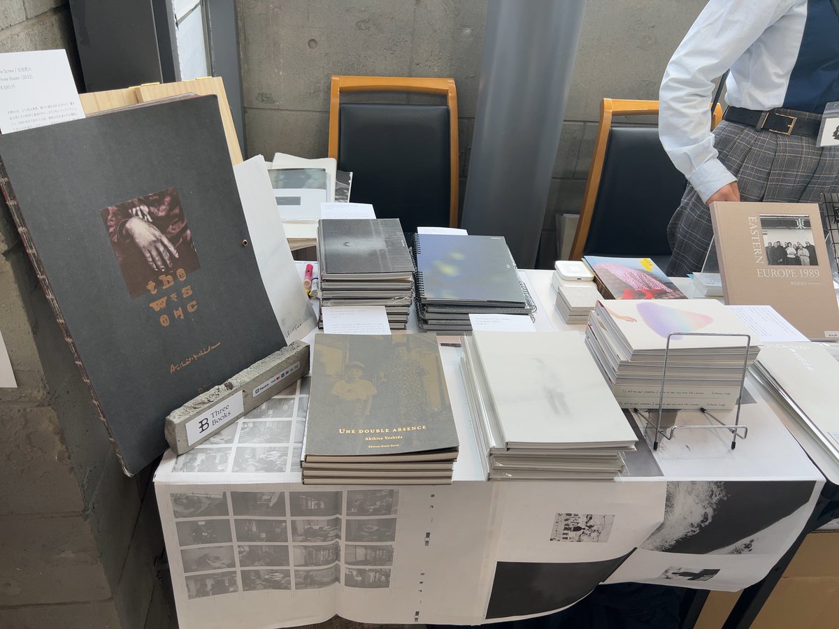 サンエムカラー (@sunmcolor) on Twitter photo 「KYOTOGRAPHIE & KG+ PHOTOBOOK FAIR 2025」2日目、始まりました。サンエムカラーが印刷した本のある、他のブースをご紹介。京都TIME'sにお立ち寄りください <a href="/SEIGENSHA/">青幻舎_30周年</a> <a href="/AKAAKAsha/">赤々舎 / AKAAKA</a> <a href="/bookandsons/">BOOK AND SONS</a> <a href="/3B_publishing/">Three Books</a> 「KYOTOGRAPHIE & KG+ PHOTOBOOK FAIR 2025」2日目、始まりました。サンエムカラーが印刷した本のある、他のブースをご紹介。京都TIME'sにお立ち寄りください <a href="/SEIGENSHA/">青幻舎_30周年</a> <a href="/AKAAKAsha/">赤々舎 / AKAAKA</a> <a href="/bookandsons/">BOOK AND SONS</a> <a href="/3B_publishing/">Three Books</a>
