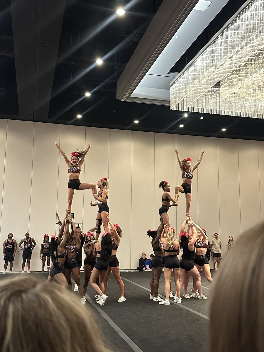 people’s queen♕ tweet media