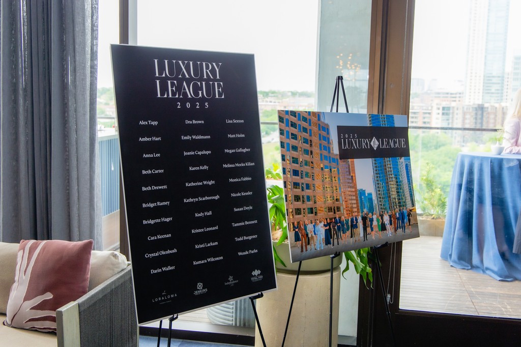 HagerBridgette's tweet photo. #FlashbackFriday to the Luxury League Kickoff Party ✨ An incredible night celebrating top-tier talent and the power of connection in Austin’s luxury real estate scene. I’m honored to be part of this group pushing boundaries and redefining what luxury means in Central Texas. https://t.co/NnHoRdIO8K