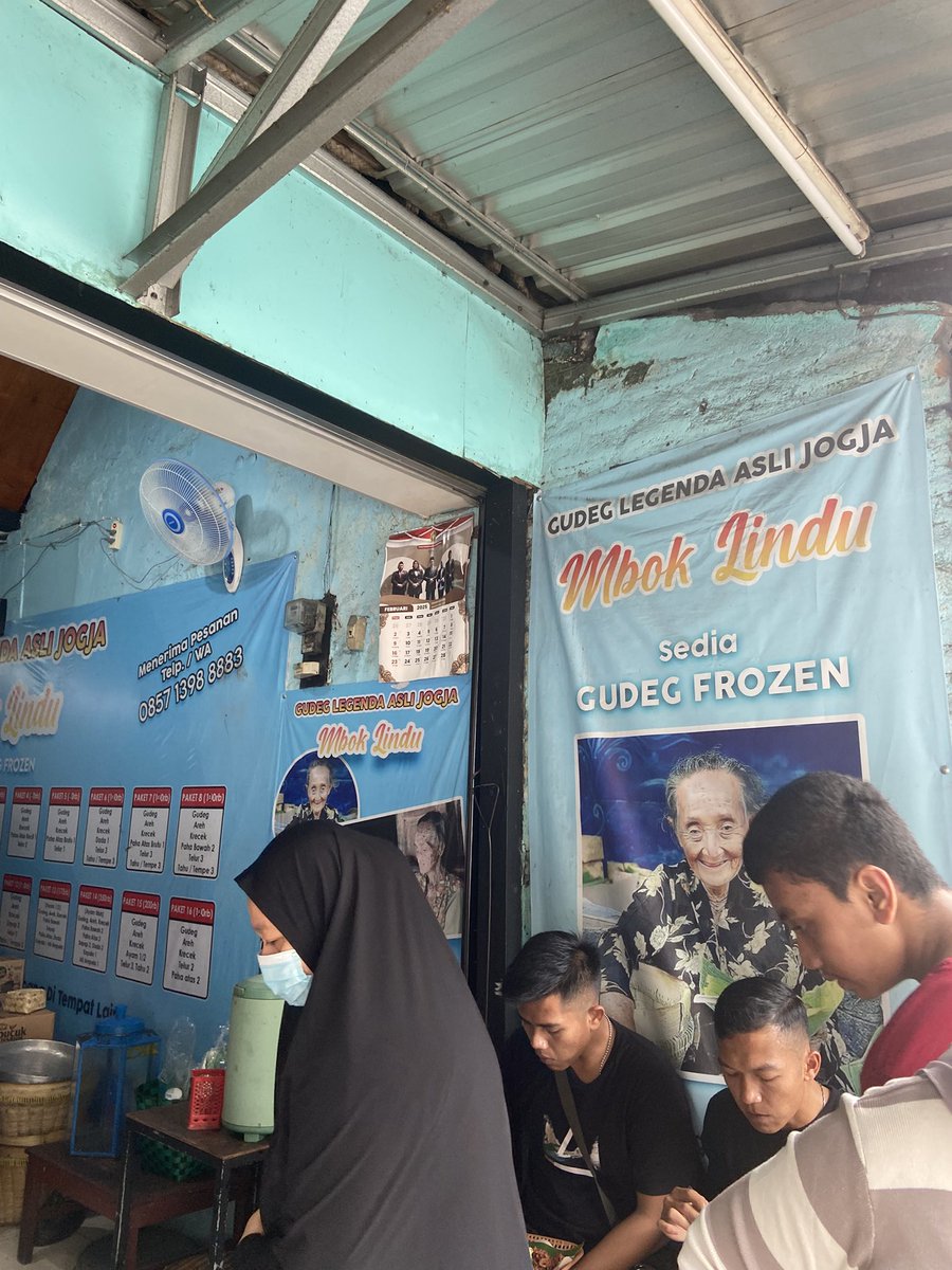 Robin_Cwan1010's tweet photo. bubur gudeg enak jg weyyy https://t.co/2v903FJwTy