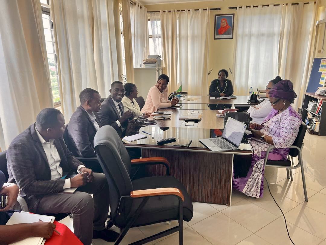 Kuduishe Kisowile (@kudu_ze_kudu) on Twitter photo This week, we handed over the #MweleMalecelaDaysOfAction 2025 report to the <a href="/wizara_afyatz/">Wizara ya Afya Tanzania 🇹🇿</a> team led by the Director of Preventive Services, Dr.Gowelle and the <a href="/CombatNTDs/">Uniting to Combat Neglected Tropical Diseases</a> led by the Executive Director, Dr.Tourey.
We’re looking forward to continued colllaboration to #EndNTDs in 🇹🇿 This week, we handed over the #MweleMalecelaDaysOfAction 2025 report to the <a href="/wizara_afyatz/">Wizara ya Afya Tanzania 🇹🇿</a> team led by the Director of Preventive Services, Dr.Gowelle and the <a href="/CombatNTDs/">Uniting to Combat Neglected Tropical Diseases</a> led by the Executive Director, Dr.Tourey.
We’re looking forward to continued colllaboration to #EndNTDs in 🇹🇿