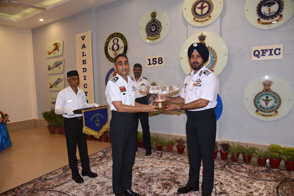 Def_PRO_Chennai's tweet image. Air Marshal Tejbir Singh, Sr Air Staff Officer, HQ Trg Command #IAF graced the valedictory function of 158th Qualified Flying Instructors Course at Flying Instructors School, Air Force Station Tambaram on 25 Apr 25. Gp Capt KP Singh, CO, FIS briefed the achievements of the course
