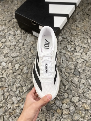 Shoefactory111's tweet photo. AD Adizero Evo SL M white and black Zero series marathon lightweight racing sports running shoes.
#Adidas #FreshKicks #MensShoes #ShoeGoals https://t.co/jtfP5GKIna