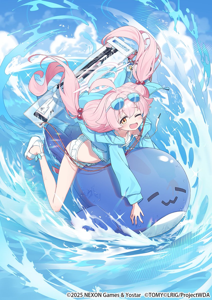 【お知らせ】
本日発売のWIXOSS『構築済みデッキ ブルーアーカイブ』に収録される水着ホシノLv1～Lv3のカードイラストを僭越ながら担当させていただきました！！！何卒よろしくお願いいたします！！！🐳
#ウィクロス発売記念 #ブルアカ #WIXOSS