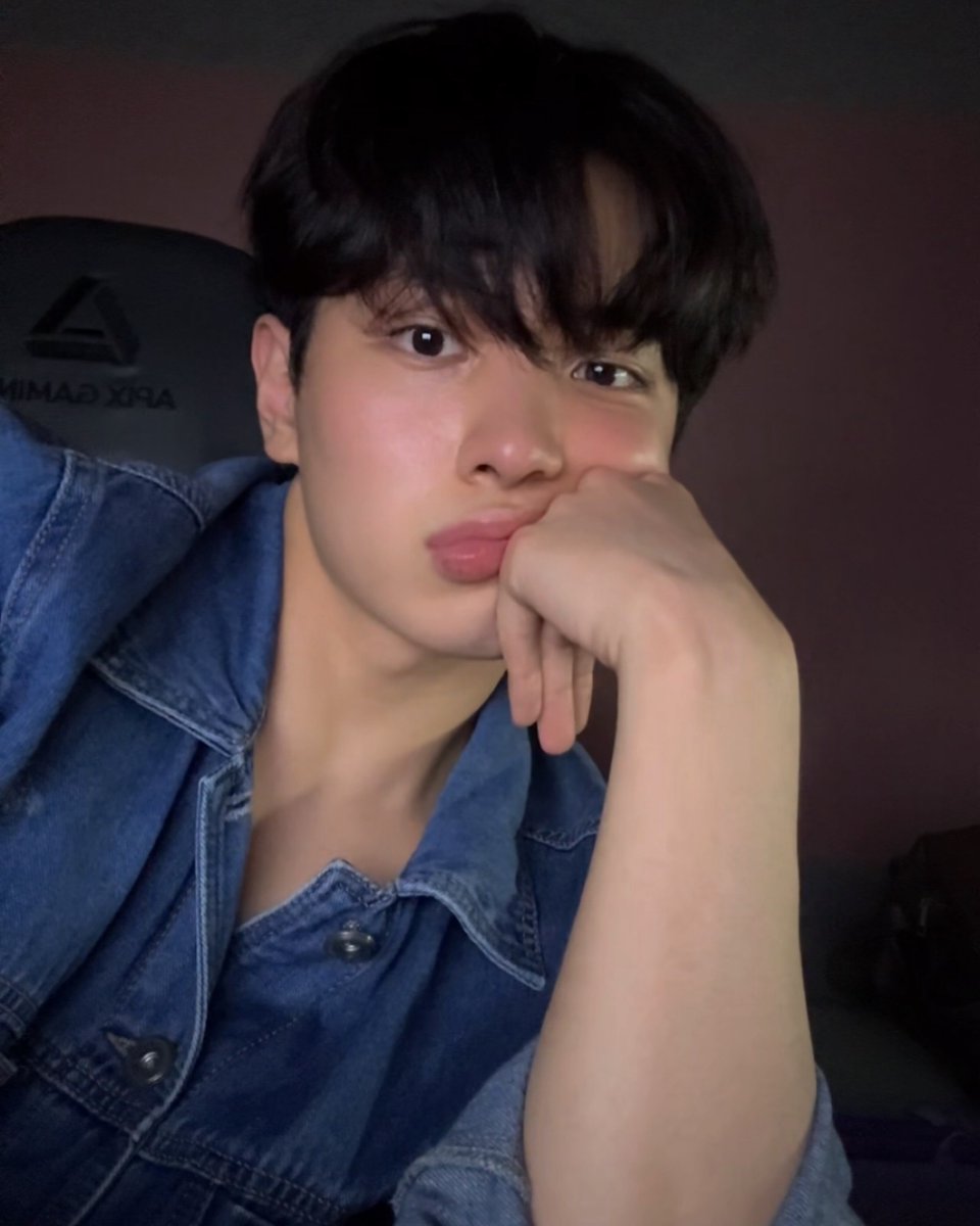 주말 잘 보내💛
#류준민 #에이티비오 #ATBO