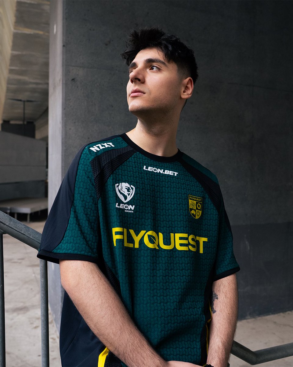The Aussie jersey is waiting at the ESL store during IEM Melbourne 🇦🇺