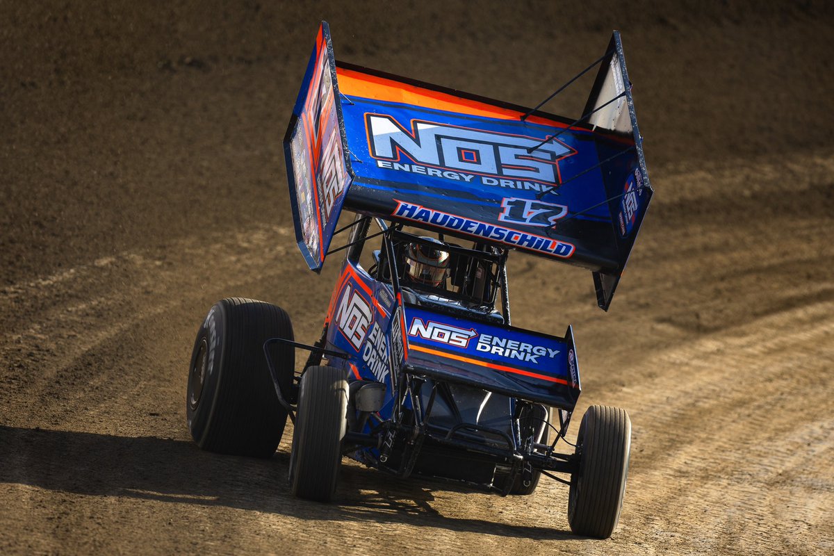 SJMRacing17's tweet image. Battled in the top 5 had unfortunate issue that sent us to the back. Battled back to a top 10 💪🏼

Qualifying - 2nd
Heat - 1st 
Dash - 8th
Feature - 9th

@NosEnergyDrink #getafterit