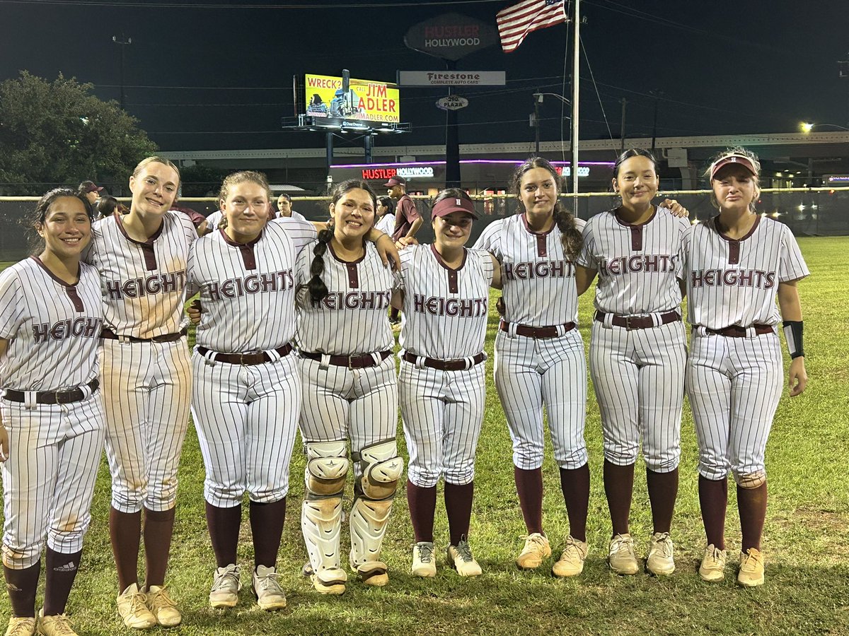 SoftballHeights's tweet photo. Memorial 10
Heights 0

Very much not our day, &amp; not the way we wanted to go out. But this group of seniors has seen a historic run for Heights softball these past 4 years, including 3 district championships &amp; 10 total rounds of the playoffs. https://t.co/TO5P0d8NA7