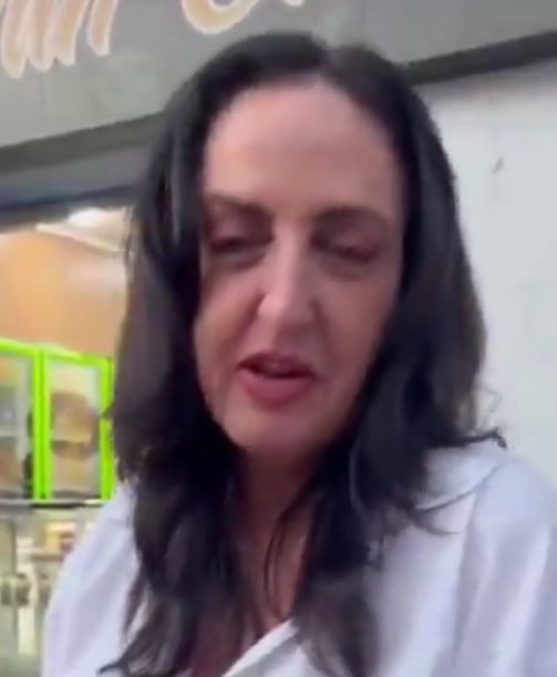 <a href="/MariaFdaCabal/">María Fernanda Cabal</a> Ponga lo que se le dé la HP gana,  vieja Hijueputa.. periquera y drogadicta.